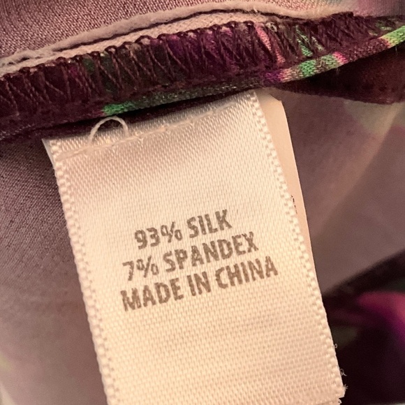 St. John Blouse Floral Roses Short Sleeve Silk Purple Pink Red S Oversized FLAW - Picture 13 of 13